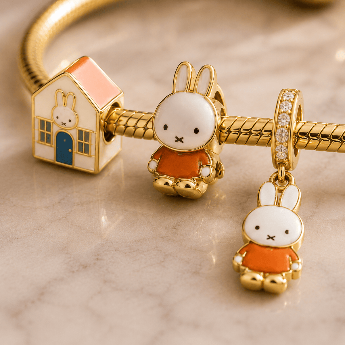 MFF Gold Charm Bracelet Set VTH