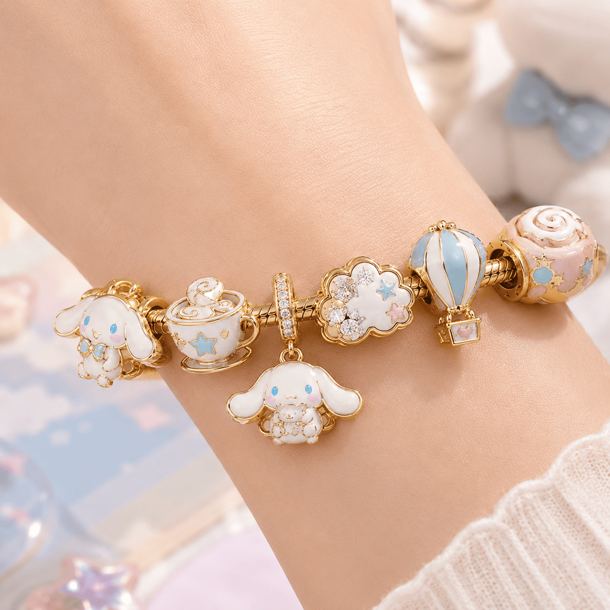 CNMR Gold Charm Bracelet Set VTH